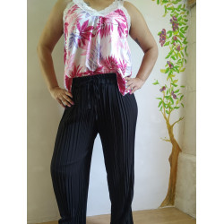 Pantalon negro plisado hot sale